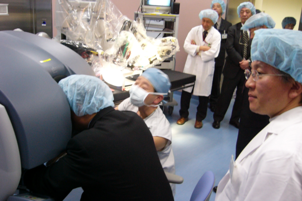 保護中: ダビンチ手術を開始してから20年